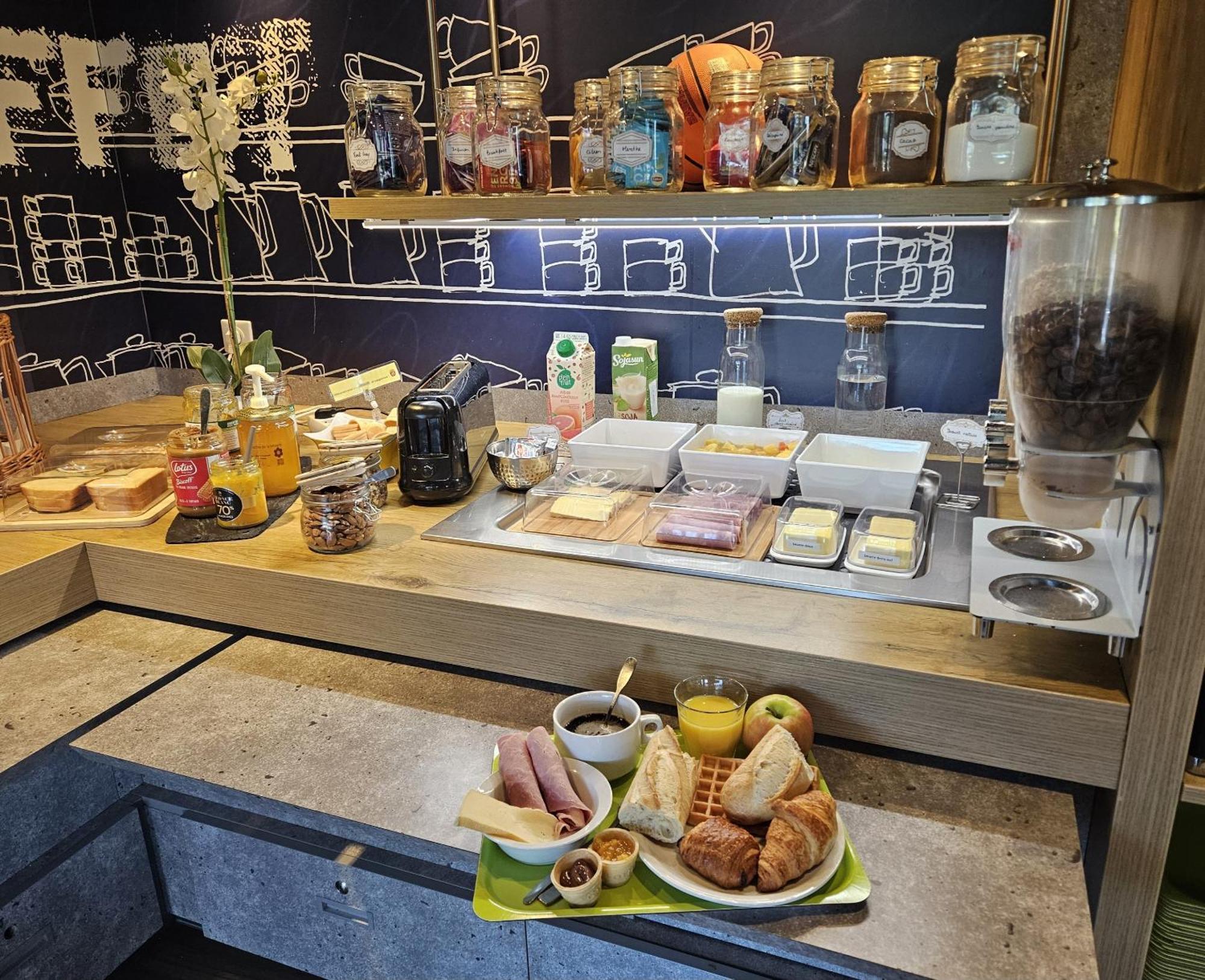 Ibis Budget Clermont Ferrand Sud Aubière Exteriör bild