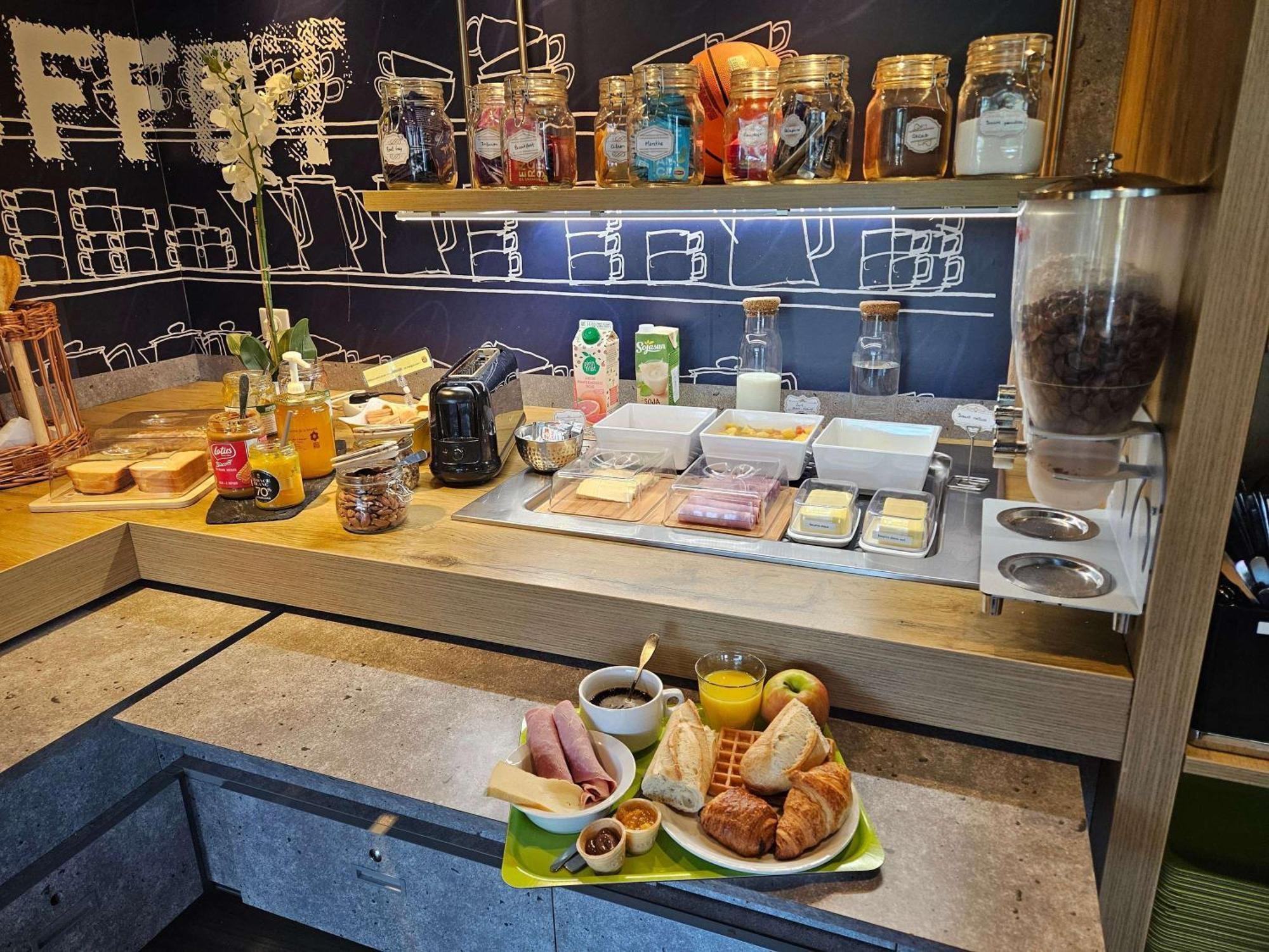 Ibis Budget Clermont Ferrand Sud Aubière Exteriör bild