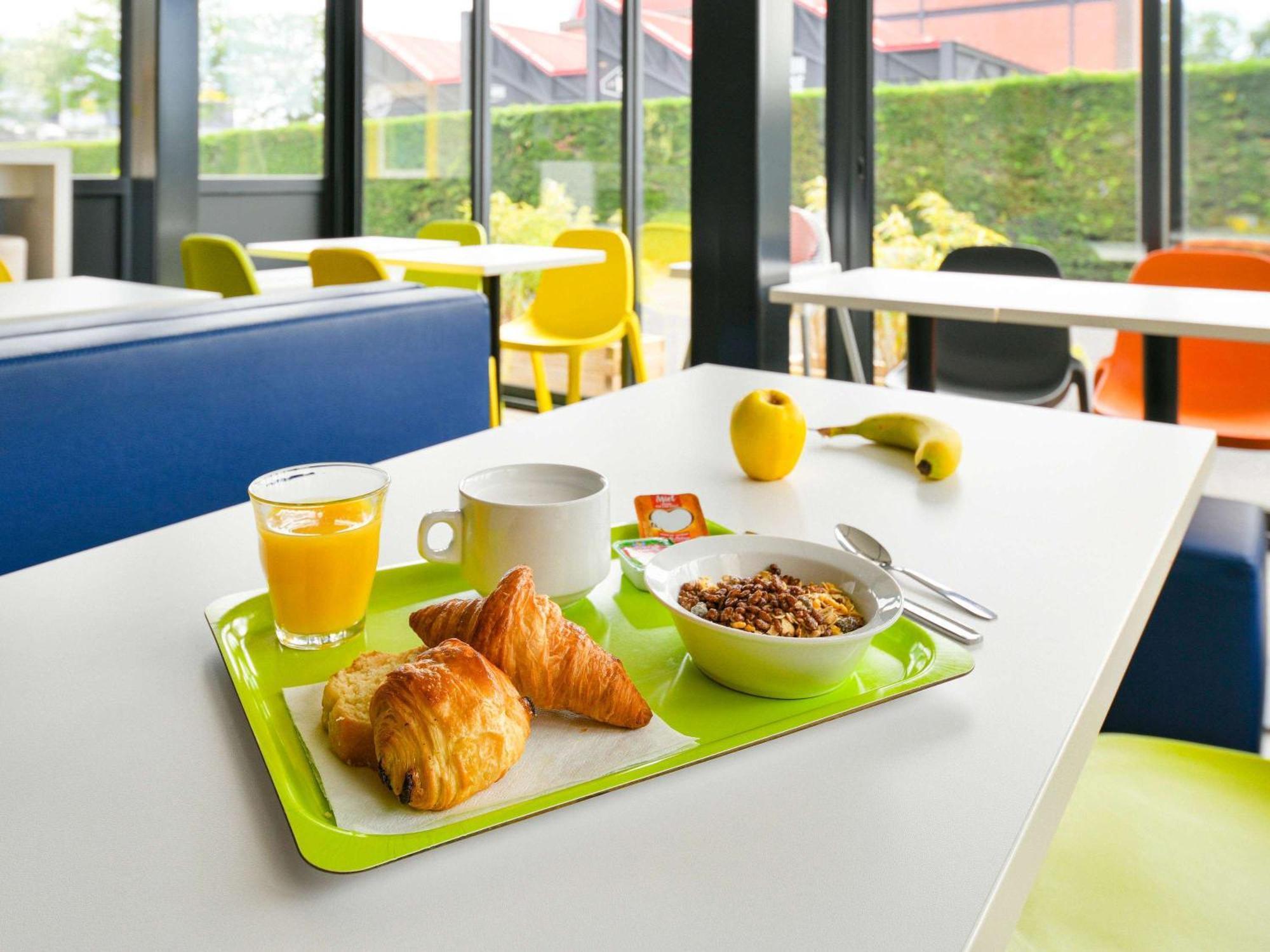Ibis Budget Clermont Ferrand Sud Aubière Exteriör bild