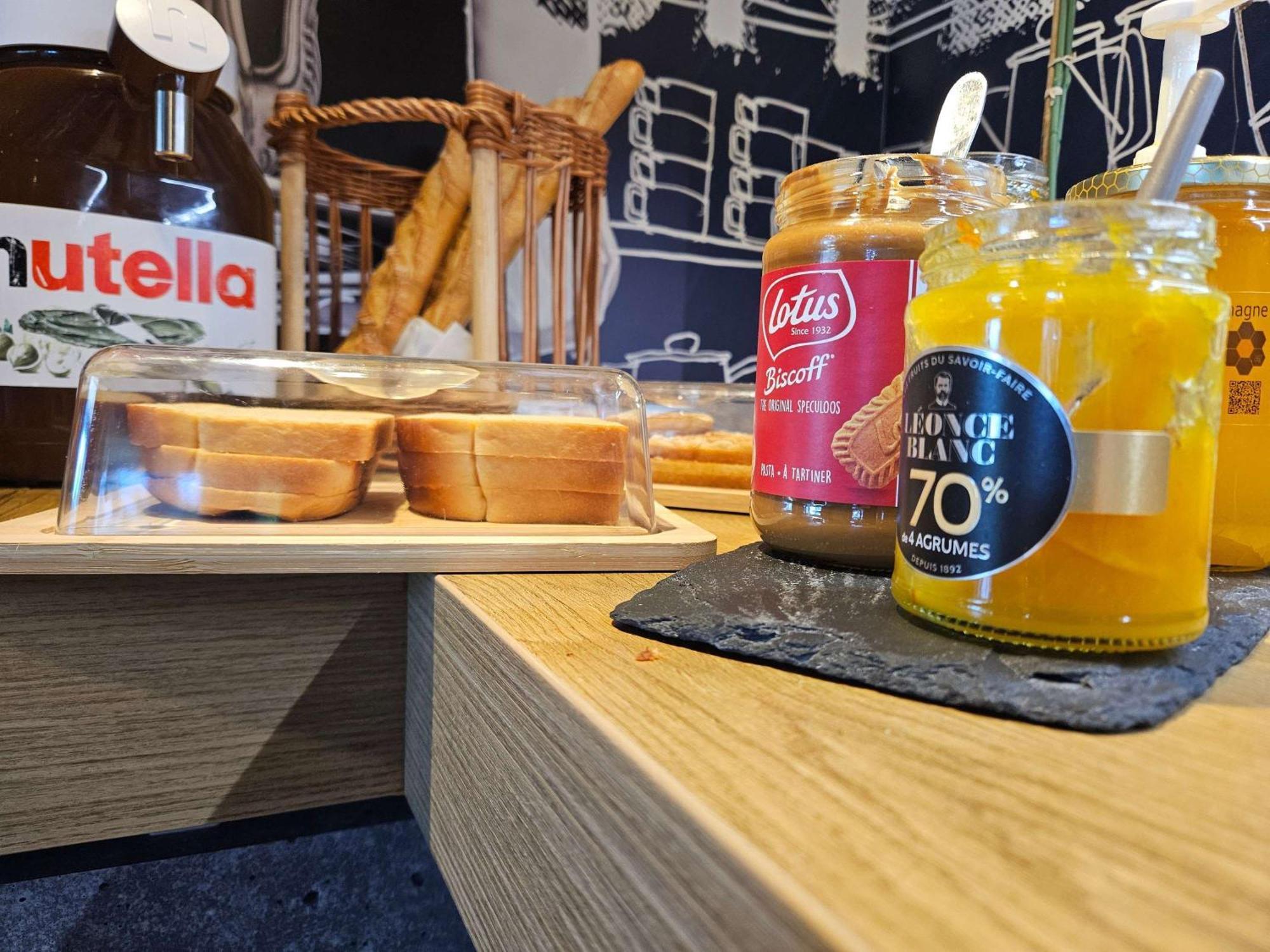 Ibis Budget Clermont Ferrand Sud Aubière Exteriör bild